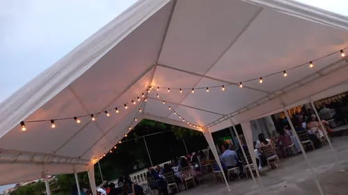 Instalacion de luces de Bombillos tolda