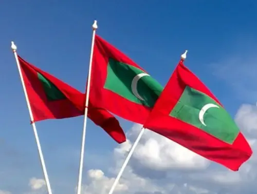 FLAG POST WOODEN WITH NATIONAL FLAG