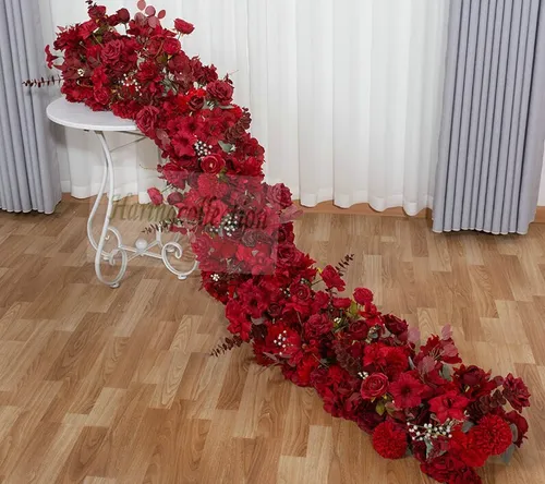 Fake flower runner 