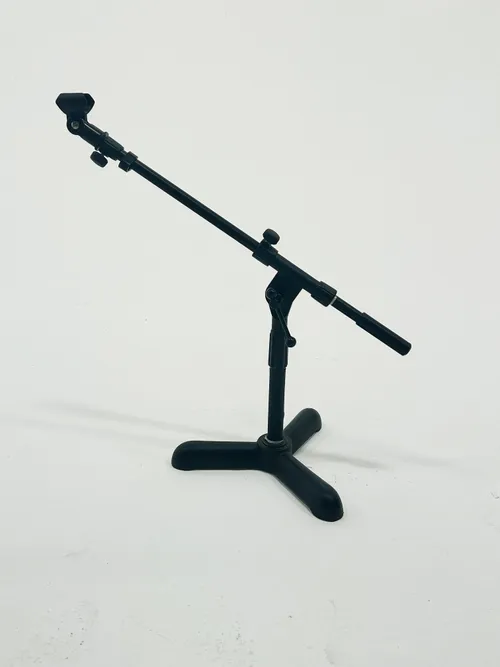Short Triangle Base Mic Stand (10