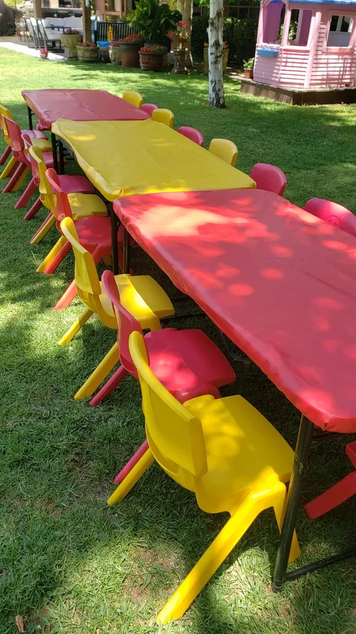 Meson 180x70 cm + 30 sillas