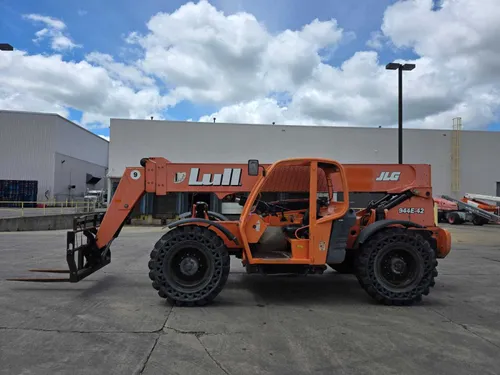 2013 Lull 9443-42 9000lb Telehandler