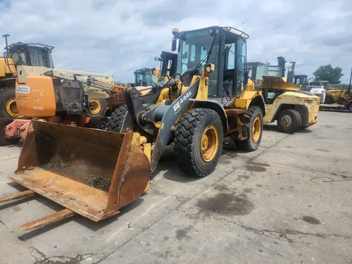 John Deere 444k Wheel Loader 2y bucket 