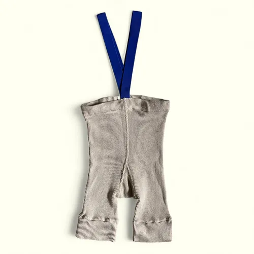 Kraťásky s kšandami