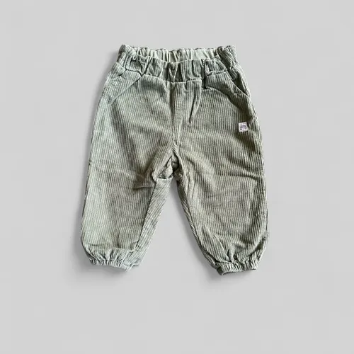 Zelené manšestrové kalhoty