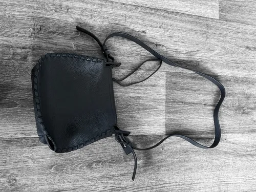 Černá crossbody AllSaints