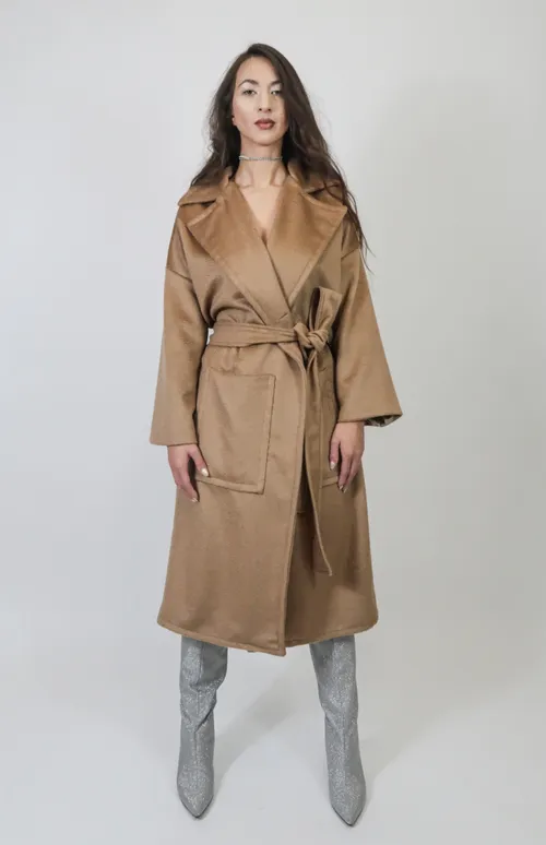 Kašmírový kabát - Denisa Dovala