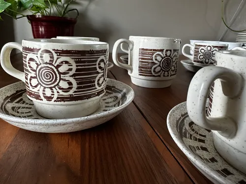 Biltons Ironstone Mug set