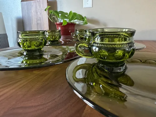 Color Crown Green by Colony