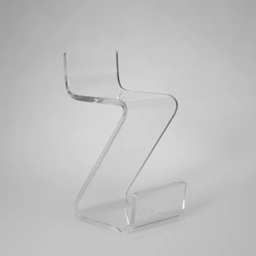 Chaise haute en plexiglass, designer inconnu