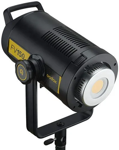 GODOX FV-150 5600º K (NO incluye SOFTBOX y EGG CRATE) (incluye trípode y alargue)