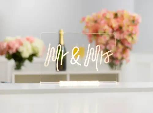 Ljusskylt - Mr & Mrs