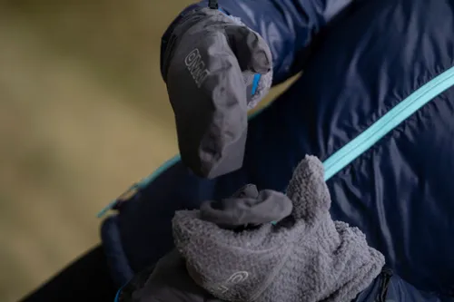 the OMM Kamleika Overmitt + Core Fleece Mitt 