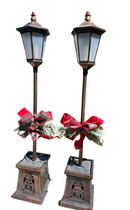 Set of 2 Christmas Battery Operated Lanterns