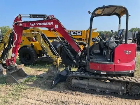 Excavator - SV40 (Cab & Thumb)
