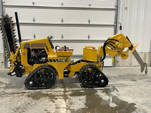 Trencher - Plow   VERMEER - Model PTX42