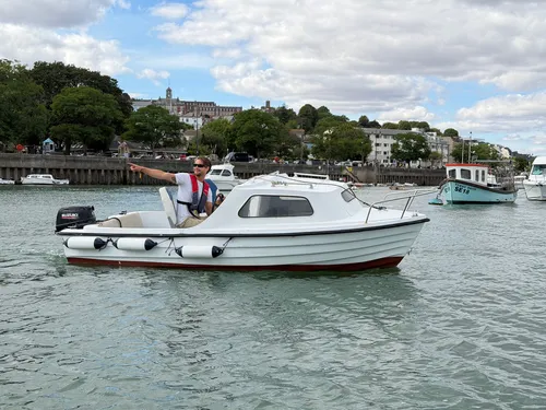 4 Seater Boat (Cabin Cruiser)