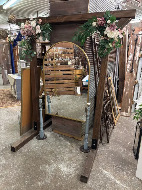 Our Favorite People Seating Chart Arch