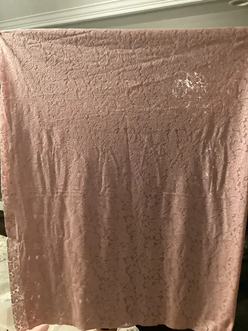 Dusty Rose Lace Table Topper (Dessert bar)