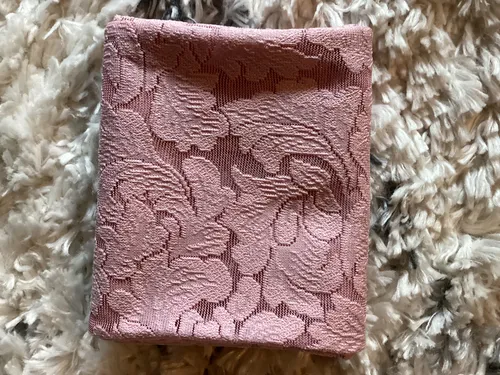 Dusty Rose Lace Table Piece (26”x22”)