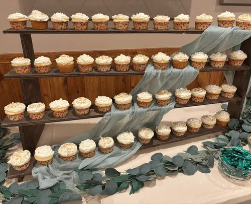 Narrow Cupcake Stairs