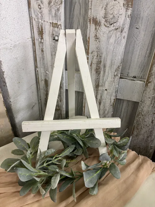 White Table-top Easel 11