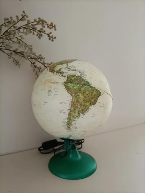 Globe Vert