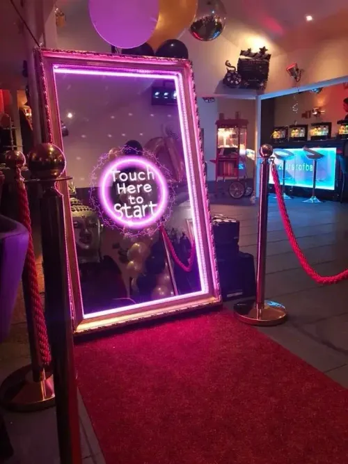 Magic Mirror Photobooth