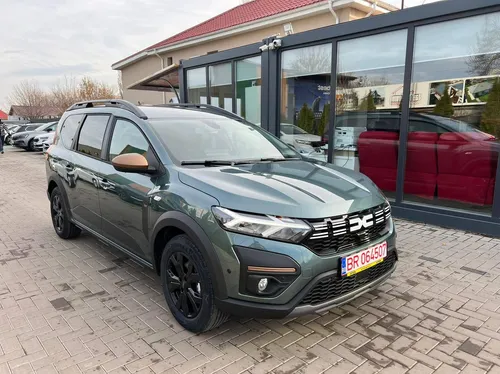 Noua Dacia Jogger Extreme Hybrid