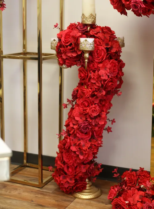 Red Floral Runner Rental | Jackson TN Events 