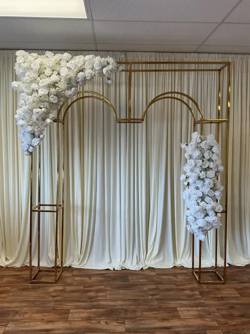 Regal Gold Arch Backdrop – 7.25 ft