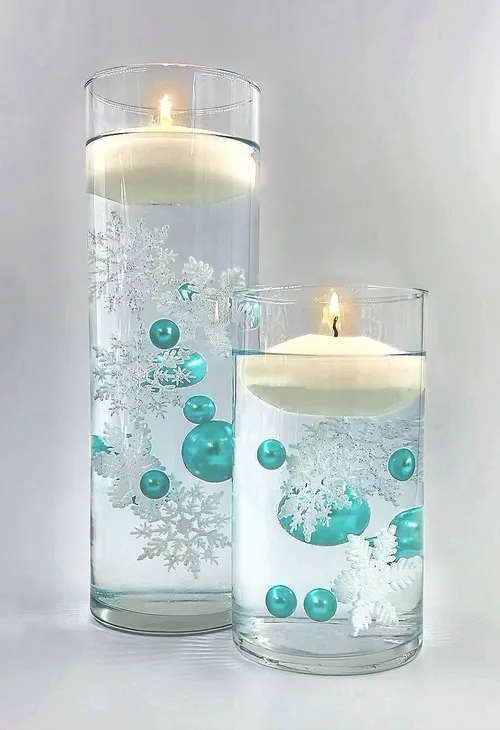Floating pearls with snowflakes 