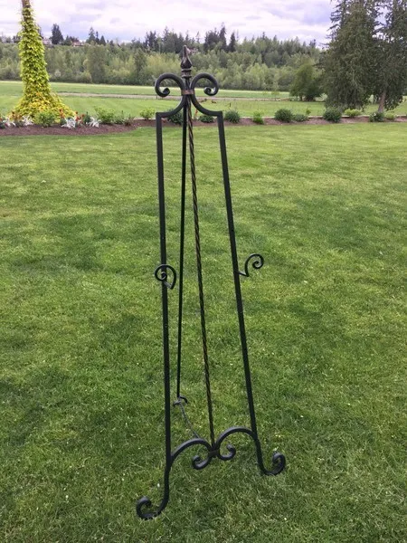 DARK  Iron Easel