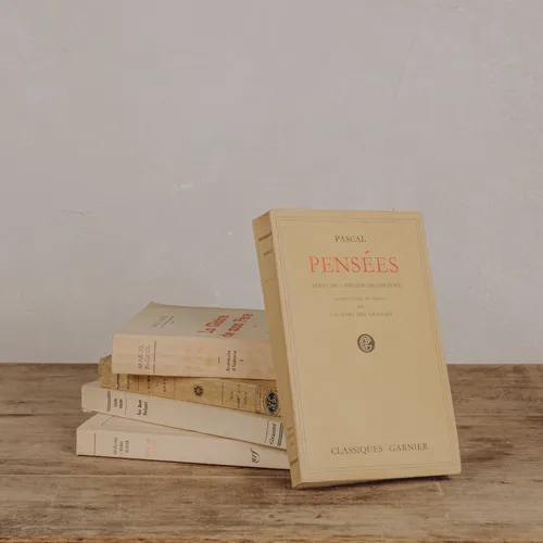 Livres anciens - beige