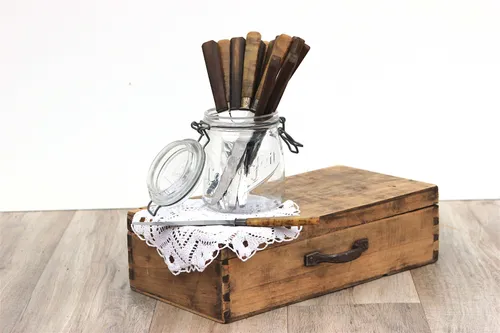 Couteaux manche corne ou bois