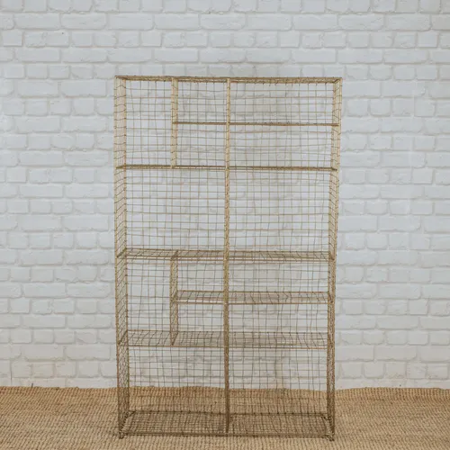 Etagère grillagée