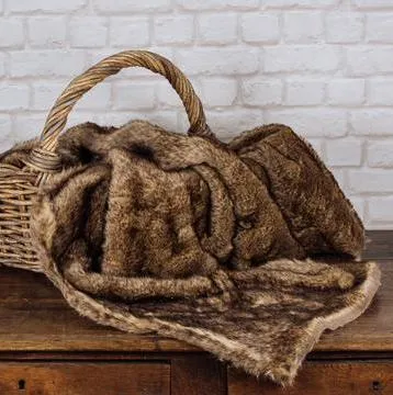 Couverture peau de bête