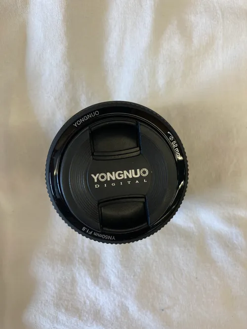 Yongnuo 50mm f/1.8 Lens with Case