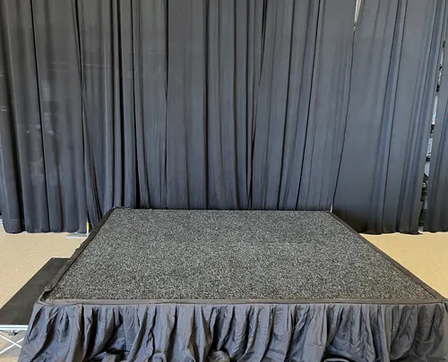 4x8 Stage 