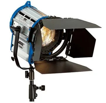 ARRI 1000w Plus Fresnel Light KIT (Dimmer, Scrims, Spare Bulb)