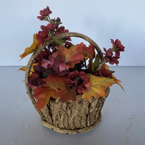 Mini Fall Leaf in Twig Basket