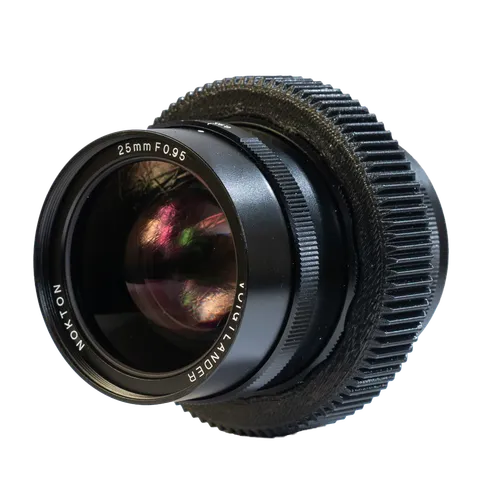 Voigtländer Nokton 25mm f/0,95 - Micro Four Thirds