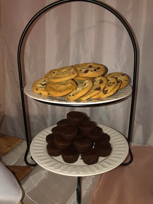 2 Tier Wrought Iron Plate Stand