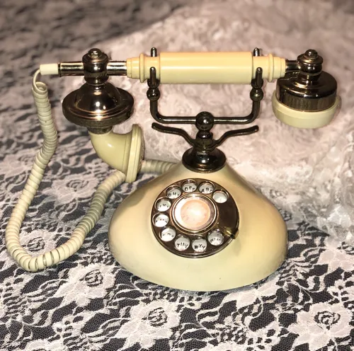 Prop - Vintage Phone