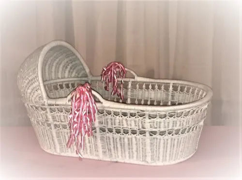 Baby - Large White Wicker Bassinet