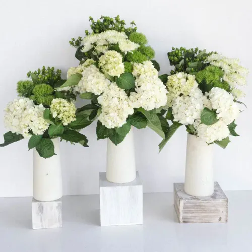 fresh floral centerpieces