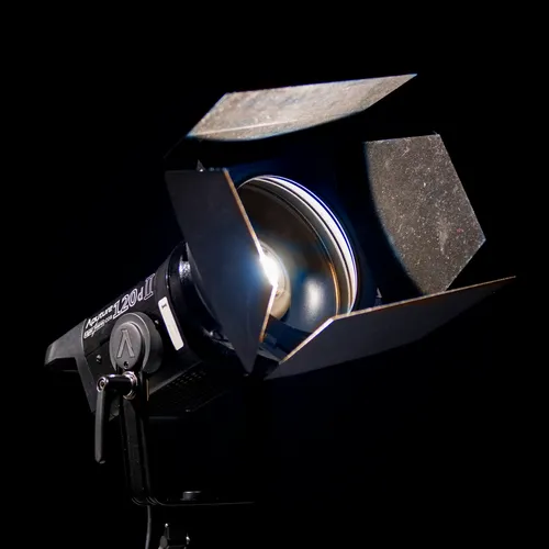 Aputure Barn Doors, Grid, and Gel Holder Light Modifier/Diffuser