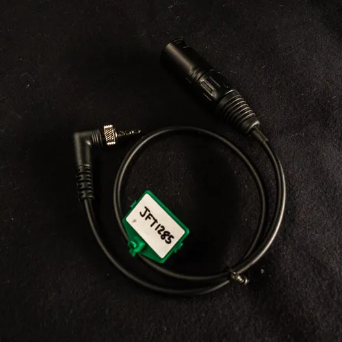 Senal Right-Angle Locking 3.5mm TRS to 3-Pin XLR Output (15