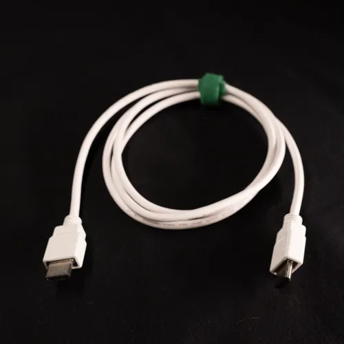 DisplayPort Cable
