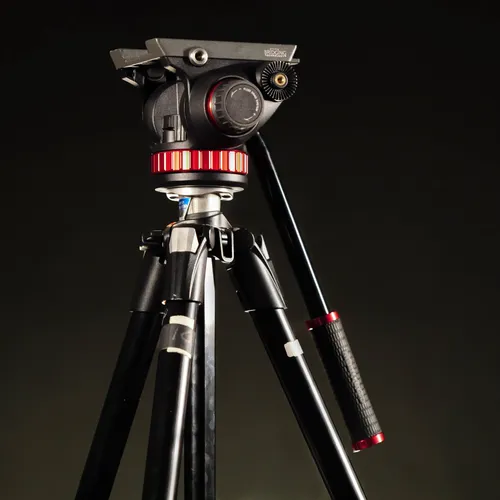 Manfrotto Fluid Head Tripod (MVK502AH)